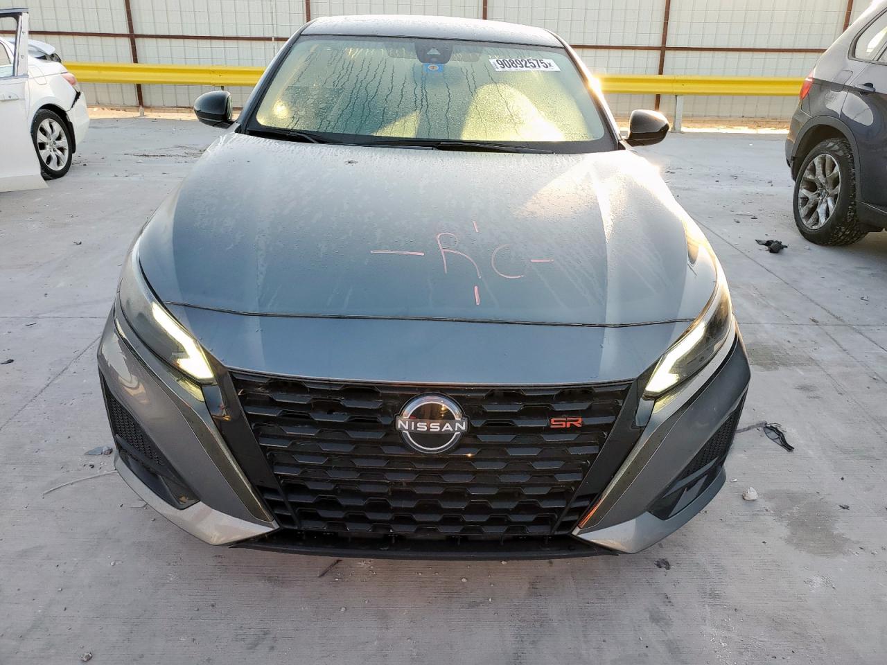 Nissan Altima Sr Image 7