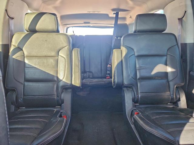 GMC Yukon Denali Image 13