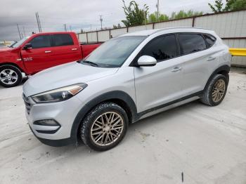  Salvage Hyundai TUCSON