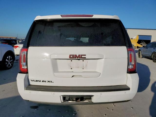 GMC Yukon C1500 Slt Image 2