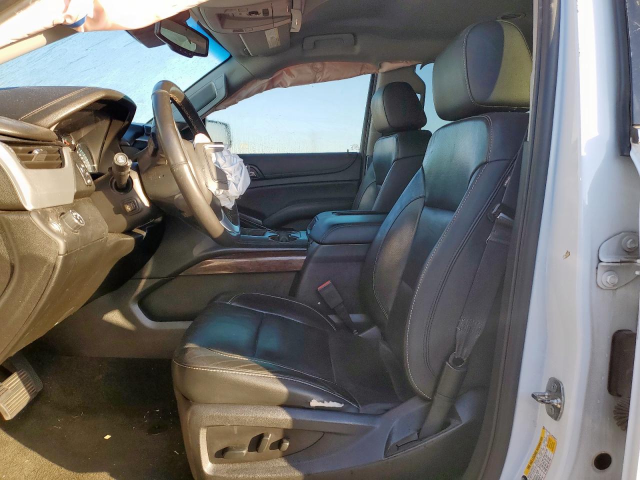 GMC Yukon C1500 Slt Image 12