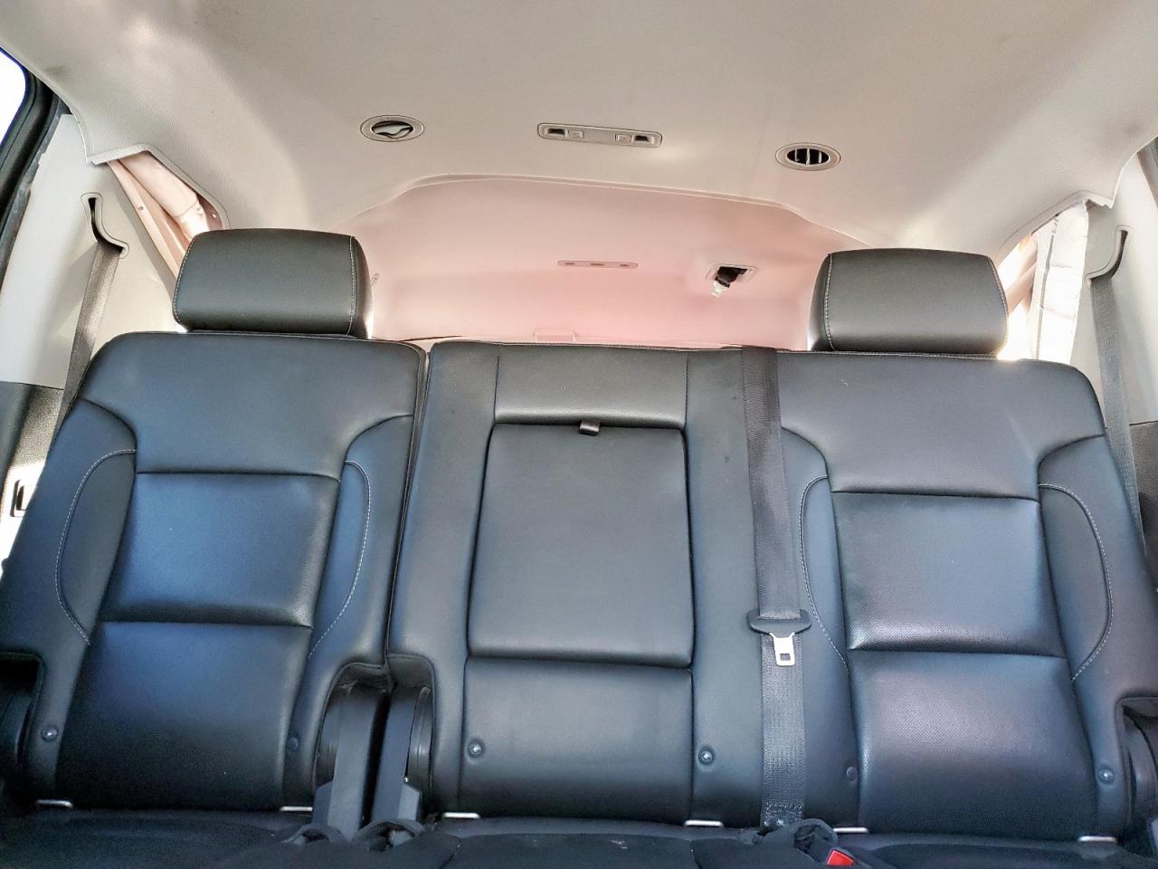 GMC Yukon C1500 Slt Image 3