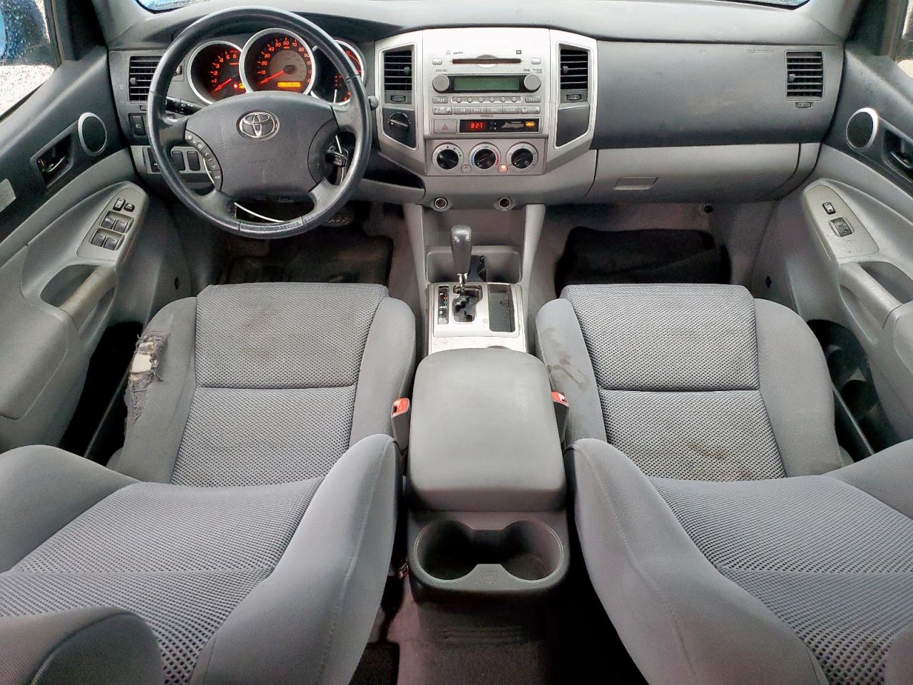 Toyota Tacoma Double Cab Image 6