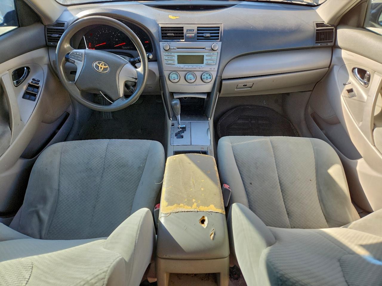 Toyota Camry Ce Image 5