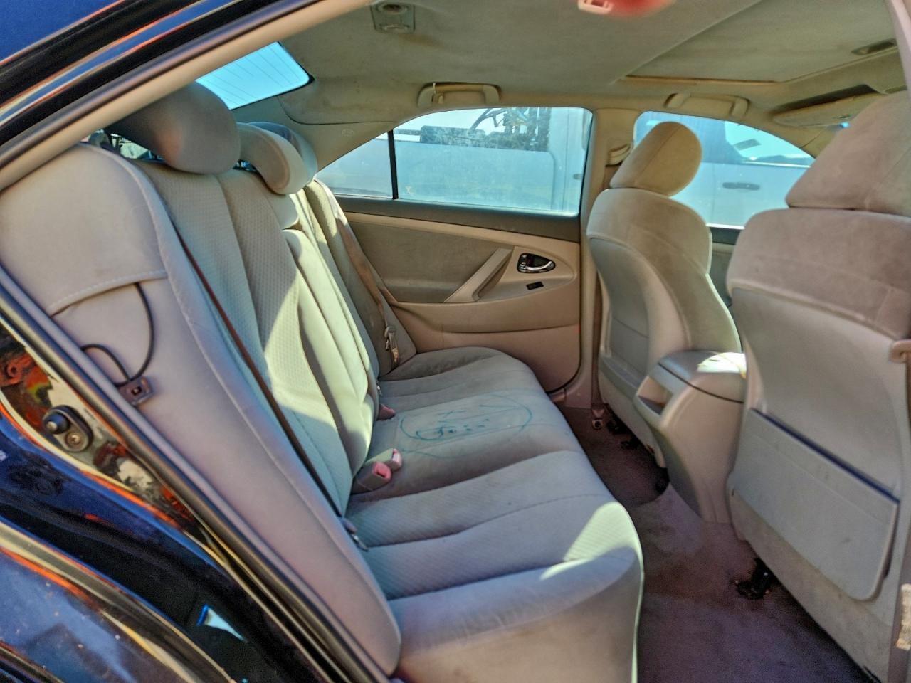 Toyota Camry Ce Image 7