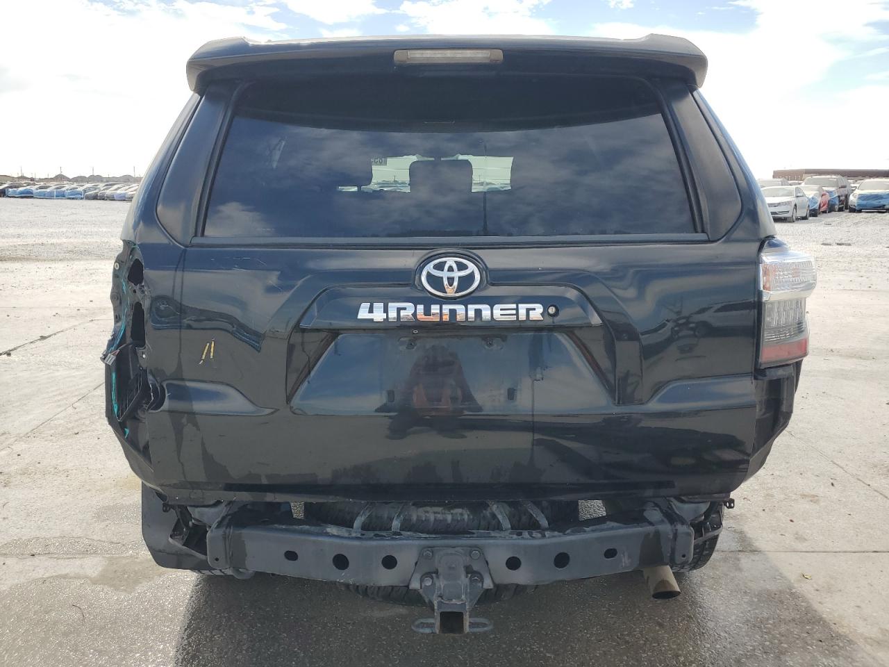 Toyota 4Runner Sr5 Image 5