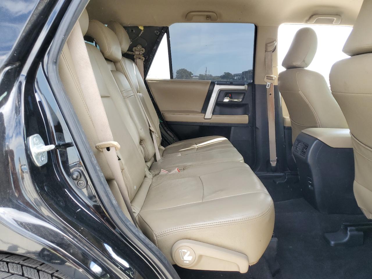 Toyota 4Runner Sr5 Image 10