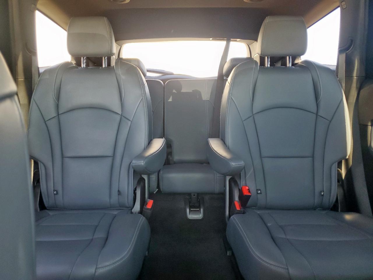 Buick Enclave Premium Image 13