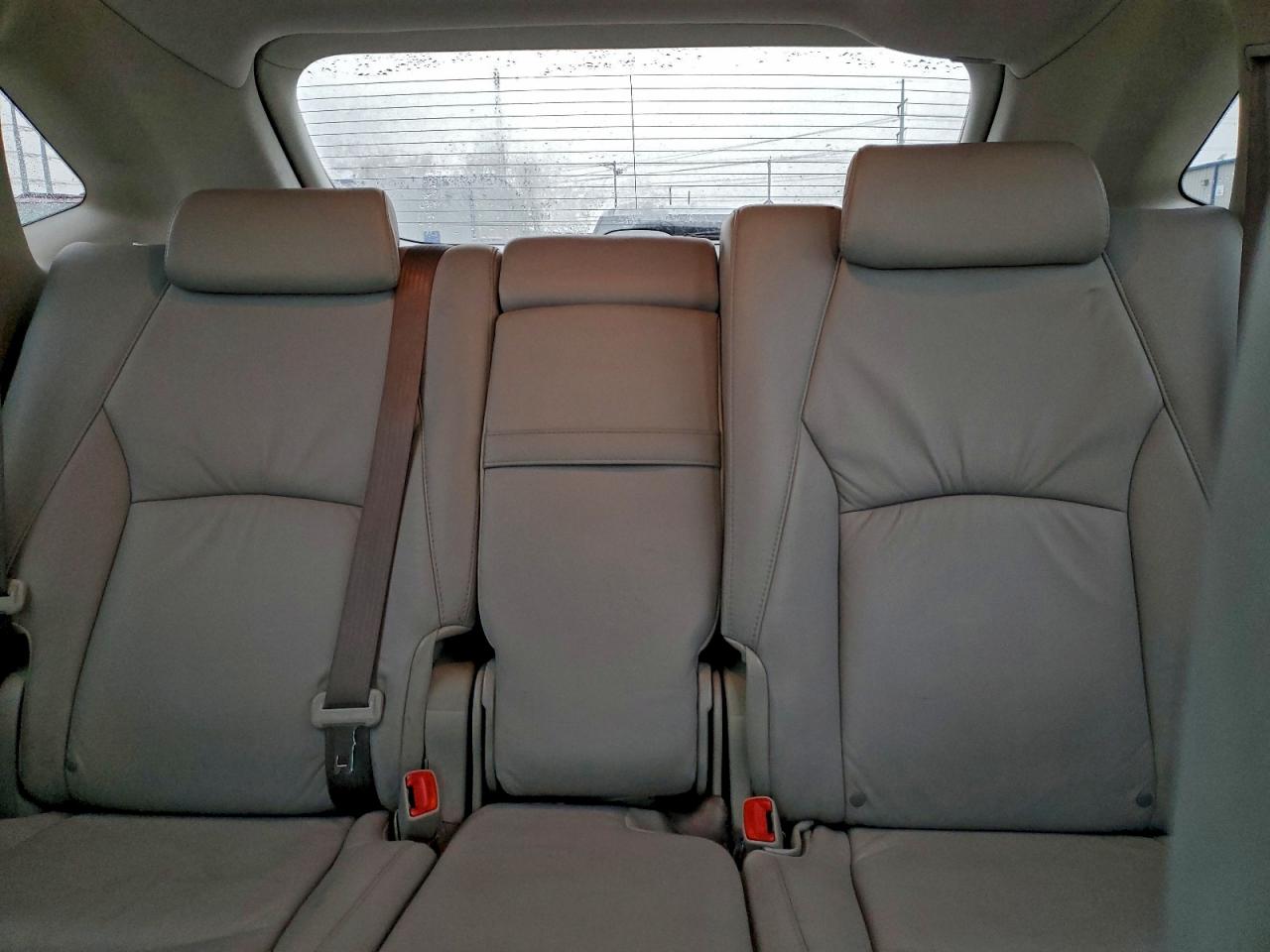 Lexus RX 330 Image 6