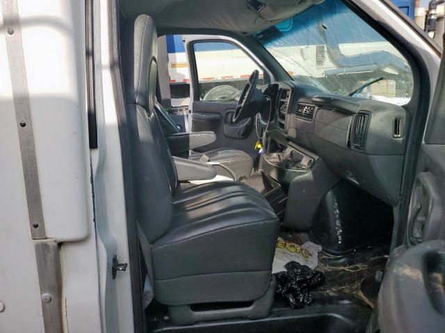 Chev Express Image 8