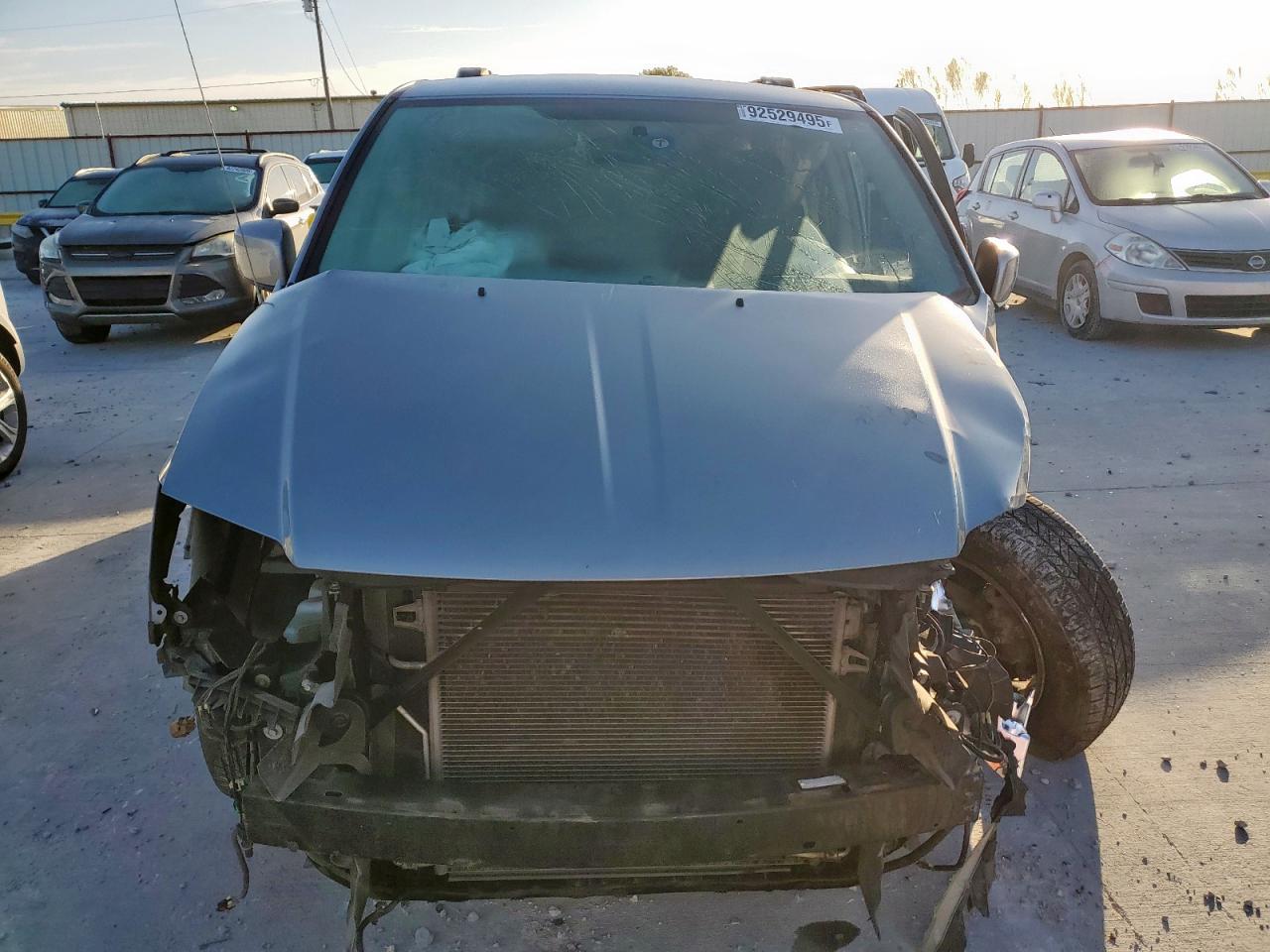 Chrysler Minivan Touring Image 5