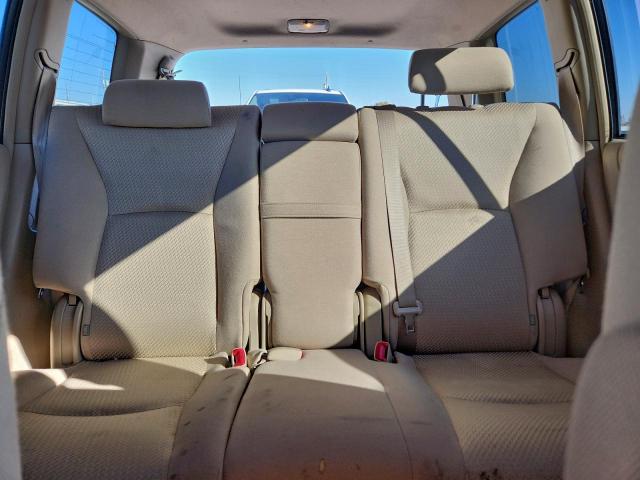 Toyota Highlander Base Image 8