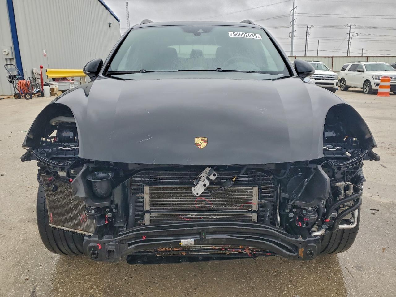 Porsche Cayenne Se Hybrid Platinum Image 10