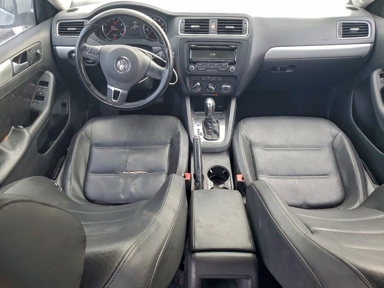 Volkswagen Jetta Se Image 10