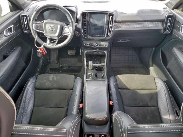 Volvo XC40 T5 Momentum Image 6