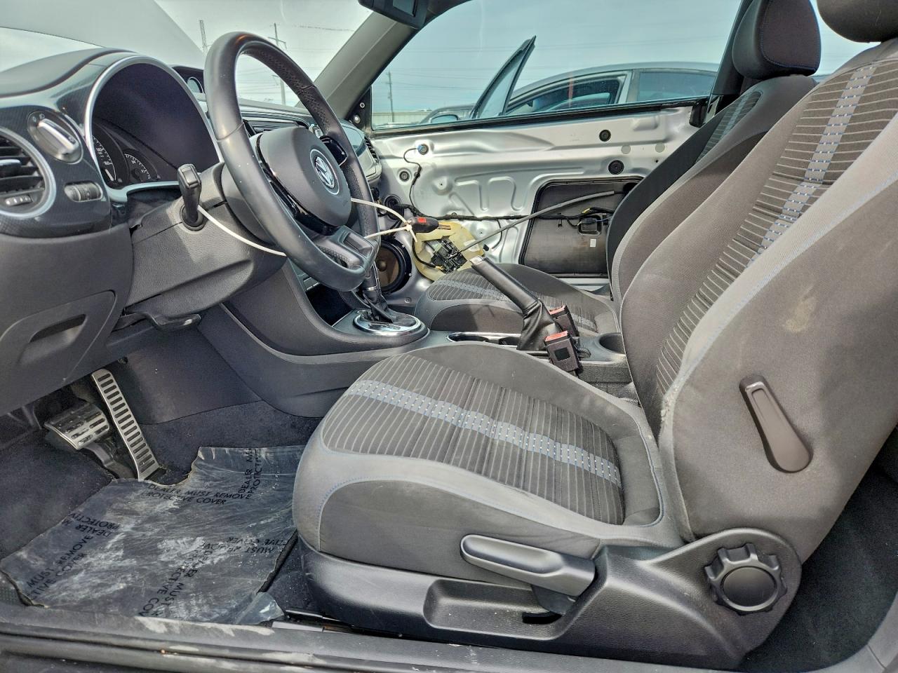 Volkswagen Beetle Turbo Image 2