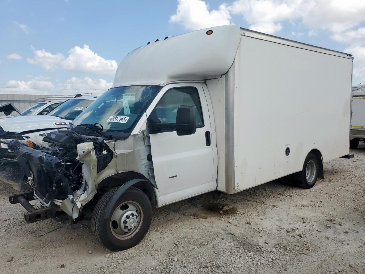 Chev Express Image 1