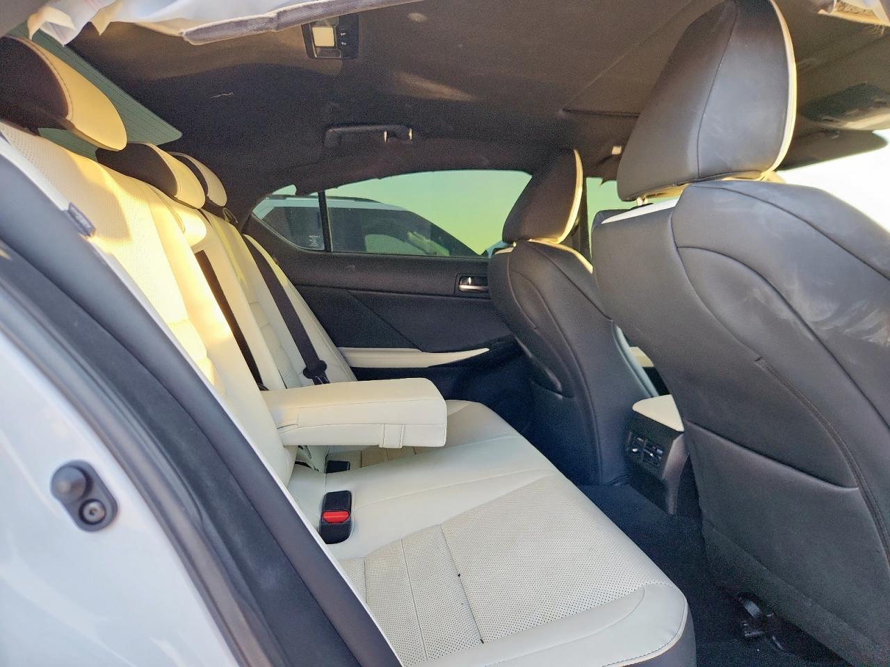 Lexus Is 350 F Sport Image 9