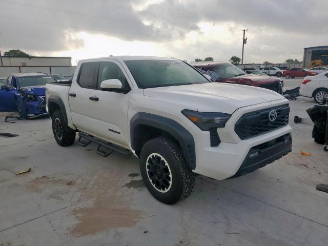 Toyota Tacoma Double Cab Image 12
