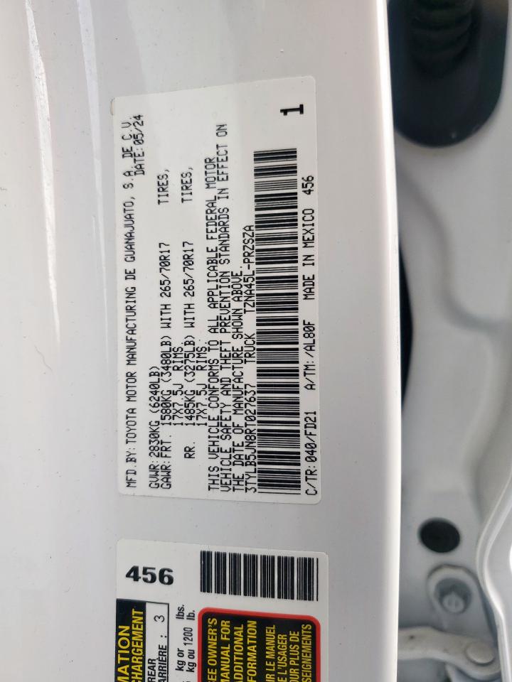 Toyota Tacoma Double Cab Image 4