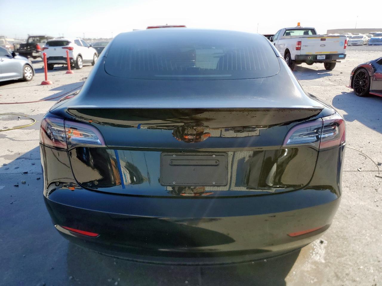 Tesla Model 3 Image 10