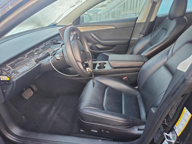 Tesla Model 3 Image 11