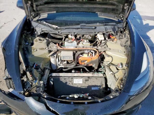 Tesla Model 3 Image 6