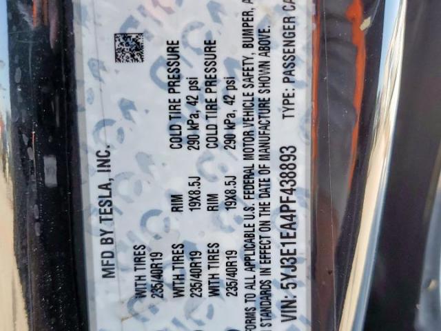 Tesla Model 3 Image 5