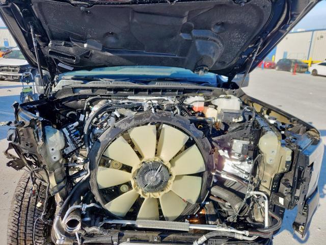 GMC Sierra K2500 Denali Image 2