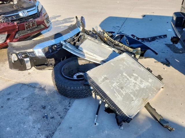 GMC Sierra K2500 Denali Image 3