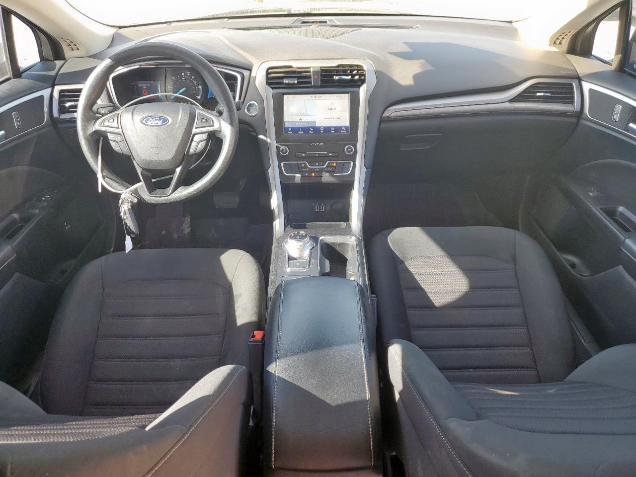 Ford Fusion Se Image 6