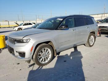  Salvage Jeep Grand Cherokee