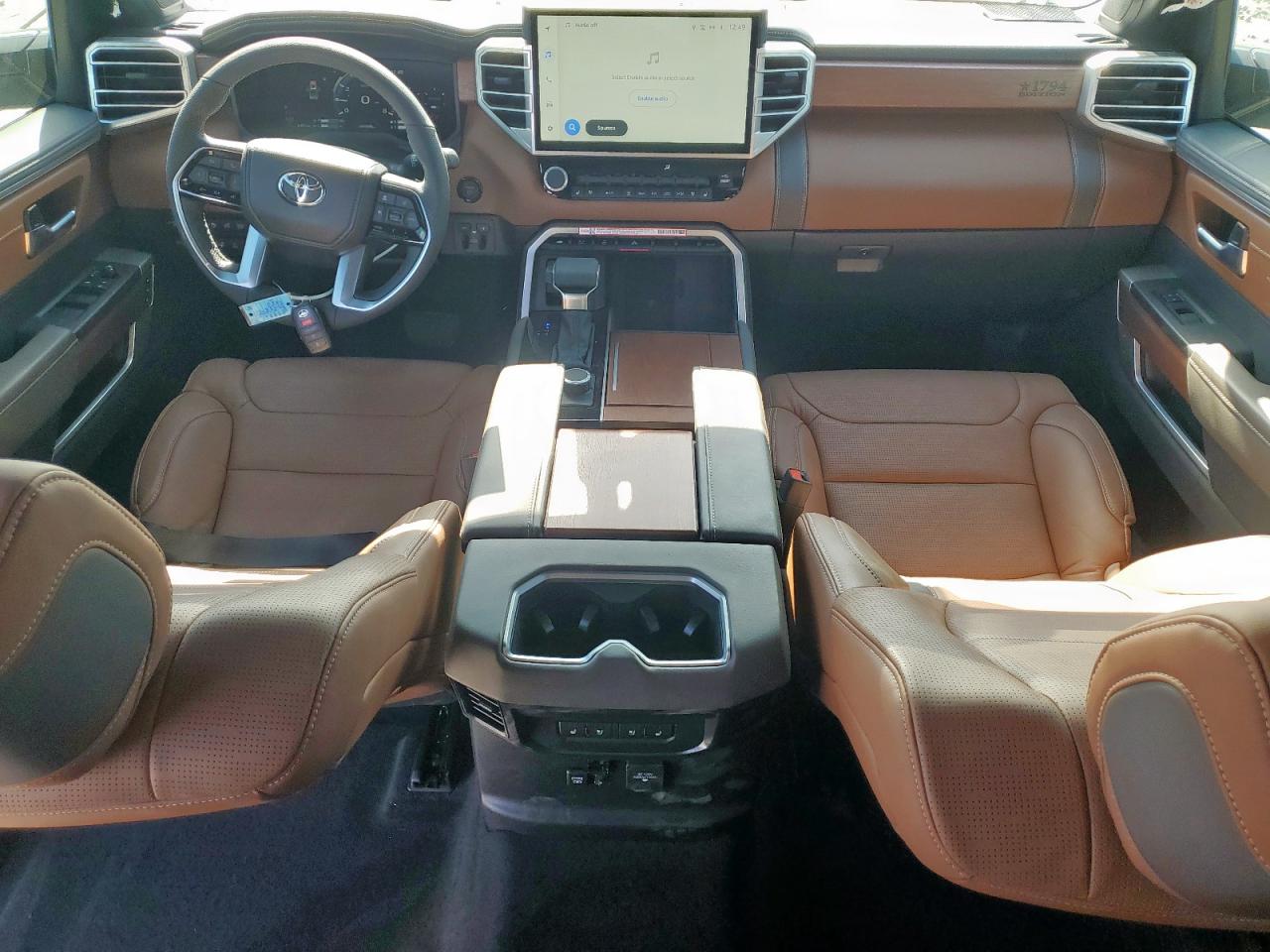 Toyota Tundra Crewmax Platinum Image 12