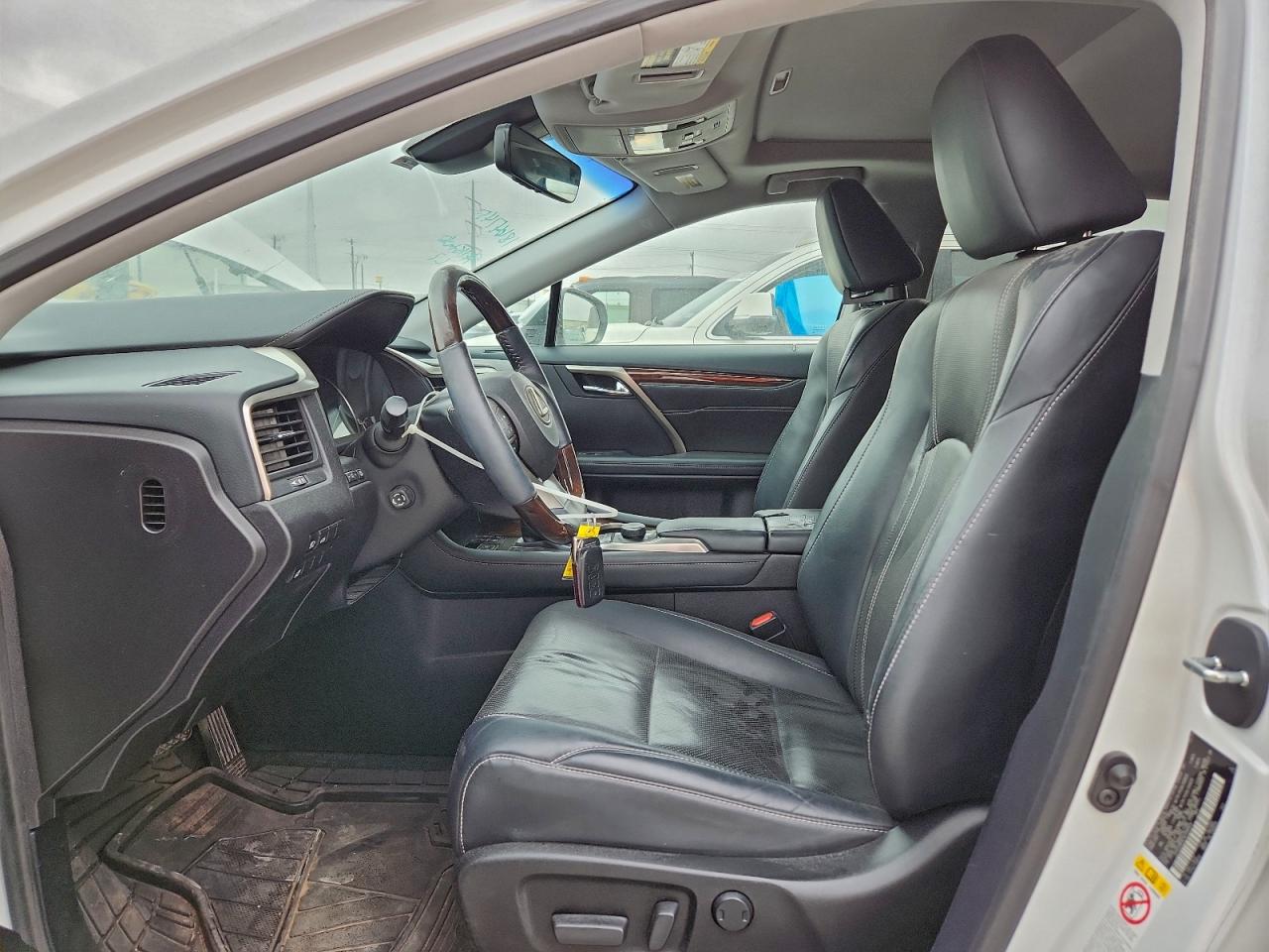 Lexus RX 350 Base Image 8