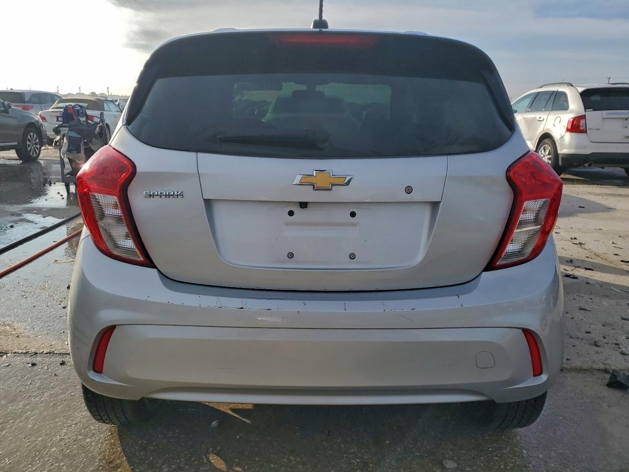 Chevrolet Spark Ls Image 8
