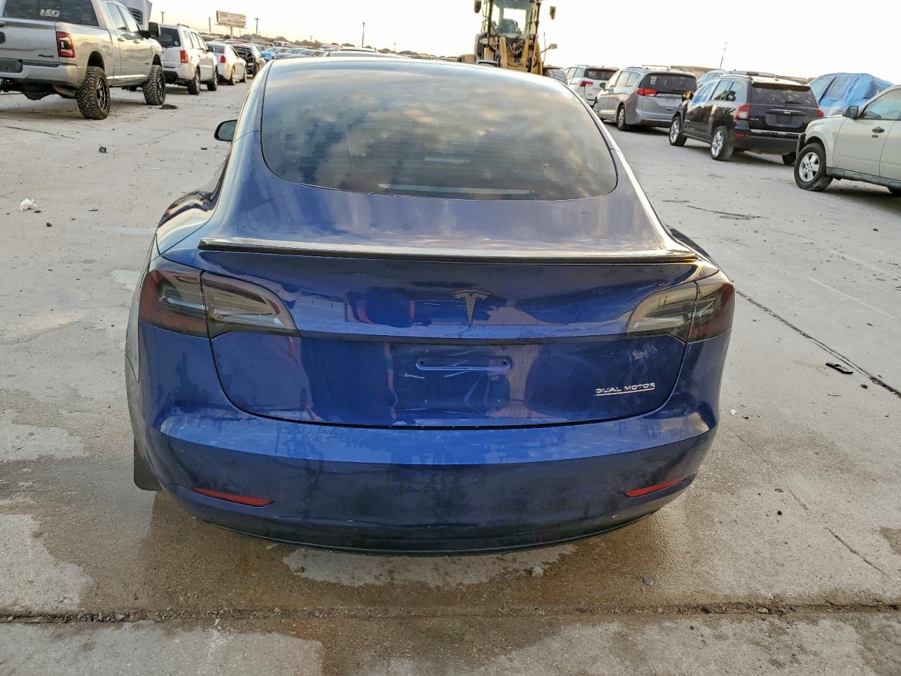 Tesla Model 3 Image 4