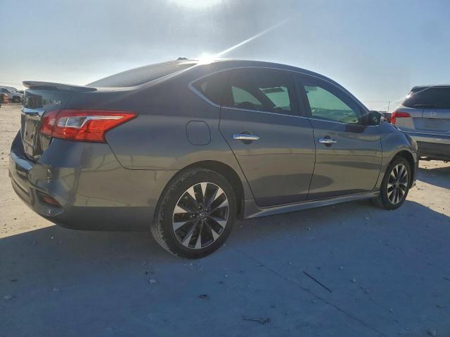Nissan Sentra S Image 2