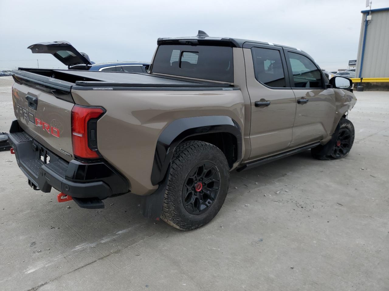 Toyota Tacoma Double Cab Image 13