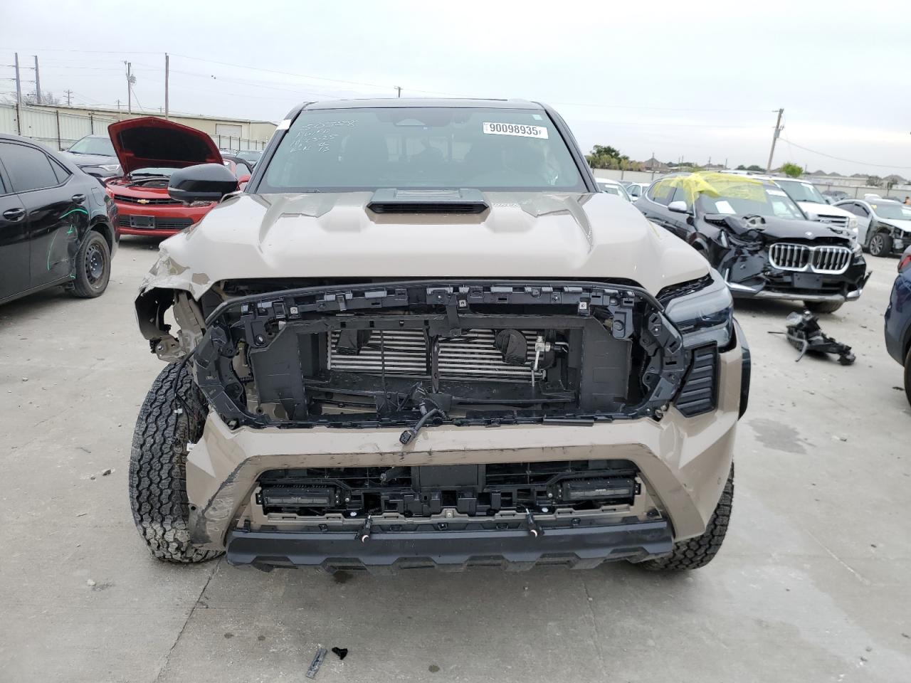 Toyota Tacoma Double Cab Image 3