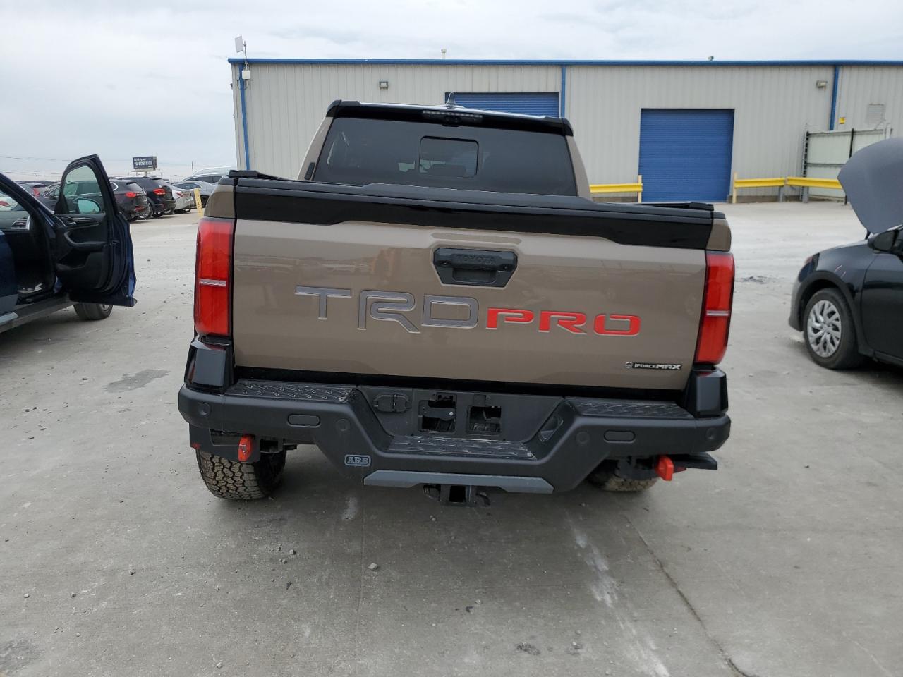 Toyota Tacoma Double Cab Image 5