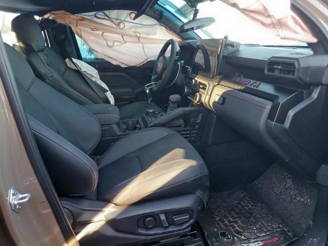 Toyota Tacoma Double Cab Image 10