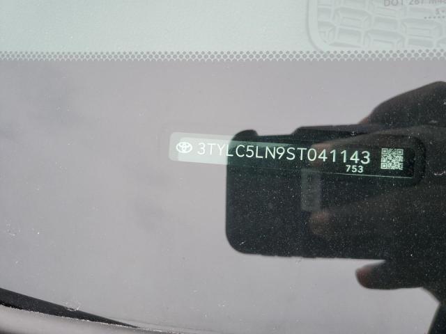 Toyota Tacoma Double Cab Image 11