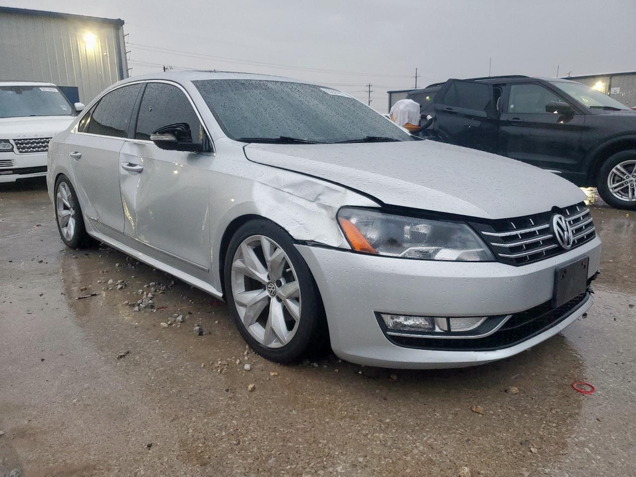 Volkswagen Passat Sel Image 3