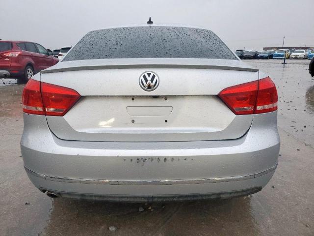 Volkswagen Passat Sel Image 8