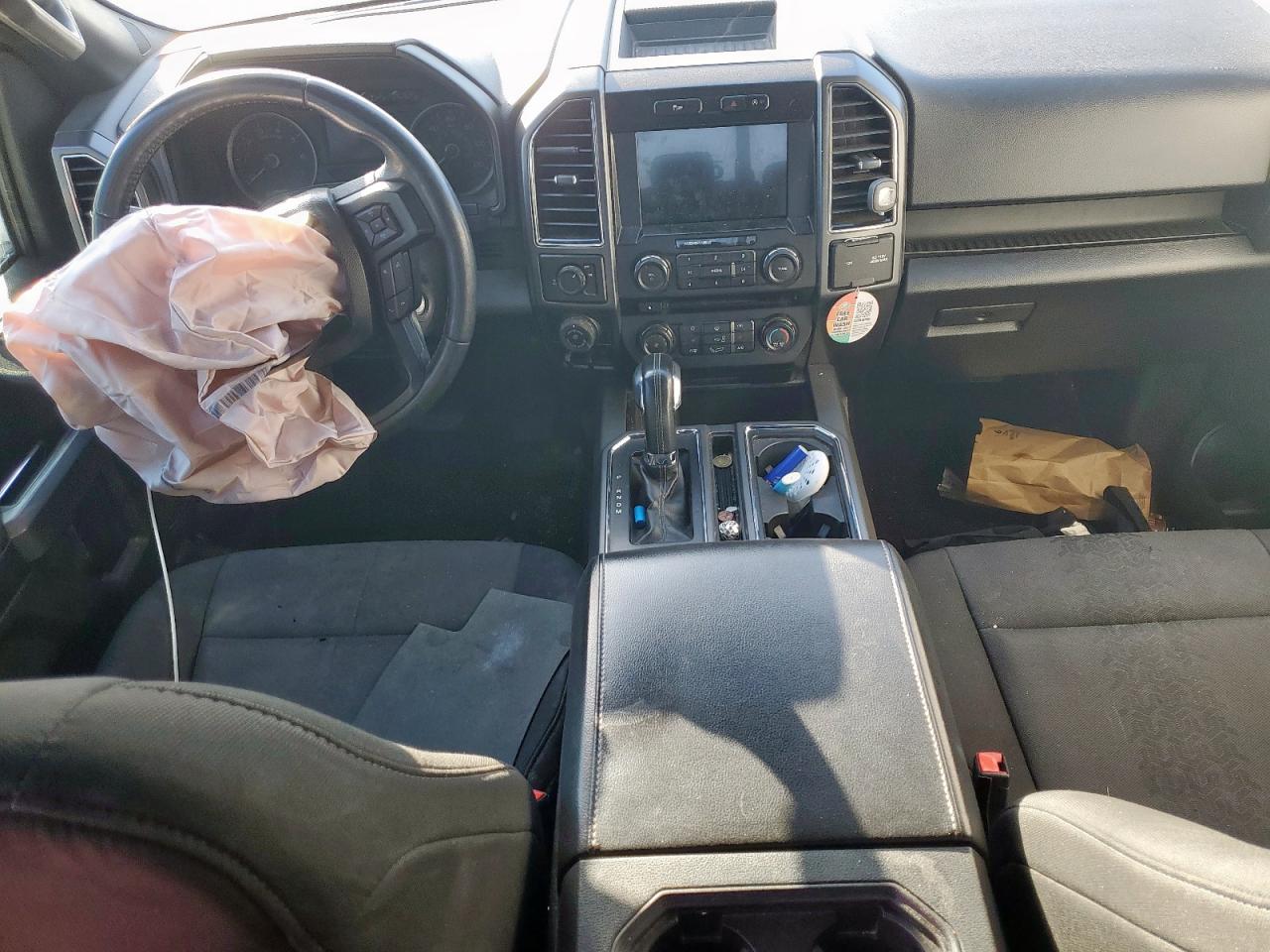 Ford F-150 Supercrew Image 10