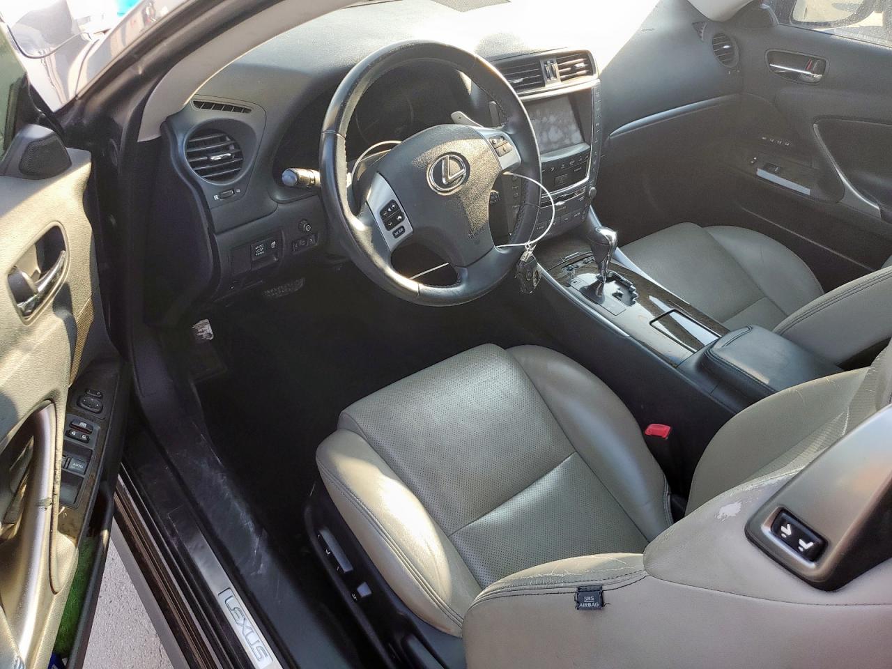 Lexus Is 250 Image 3