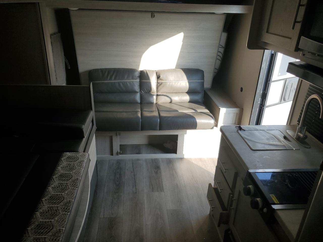 Cata Trailer Image 9