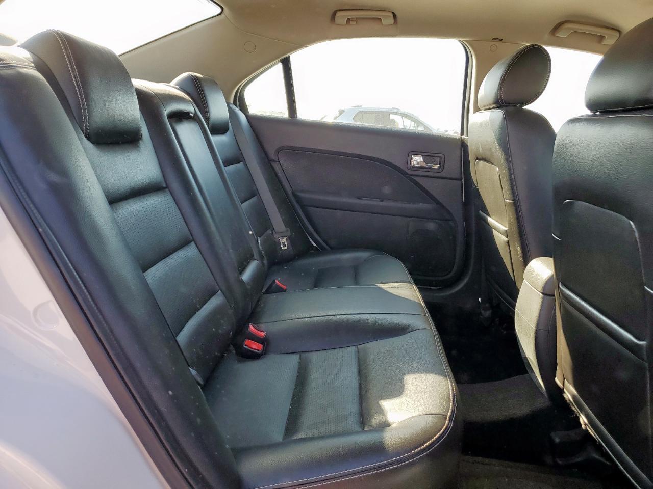 Ford Fusion Se Image 9