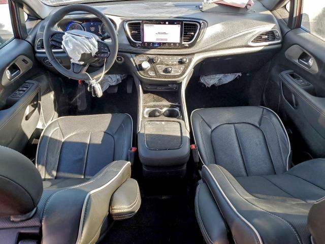 Chrysler Pacifica Limited Image 12