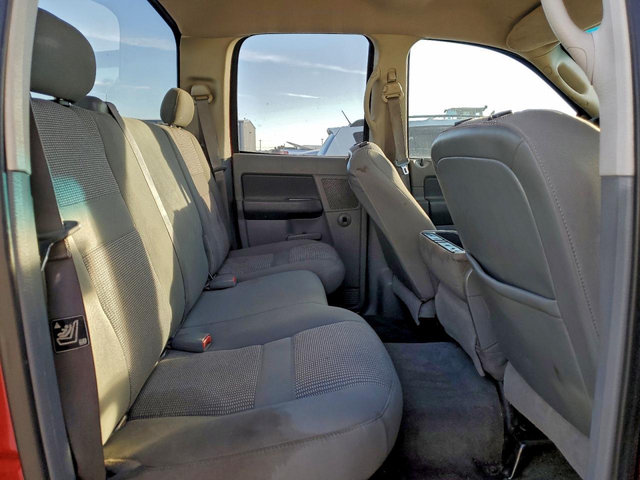 Dodge Ram 3500 St Image 12